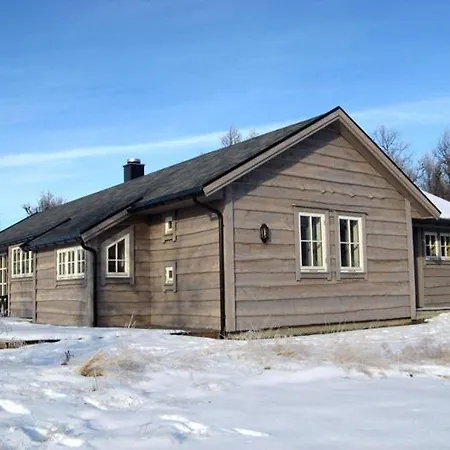 Peaceful Cabin, Lakeside, Hiking Trails Nearby Chaleter