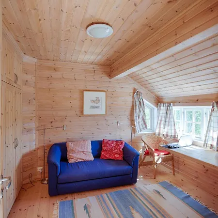 Chaleter Peaceful Cabin, Lakeside, Hiking Trails Nearby