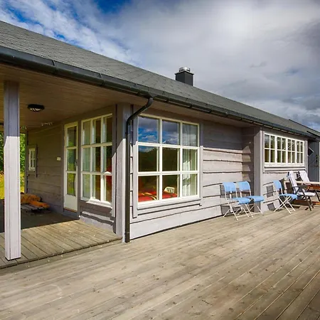Peaceful Cabin, Lakeside, Hiking Trails Nearby *
